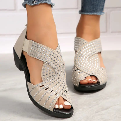 Nuevas sandalias de diamantes de verano