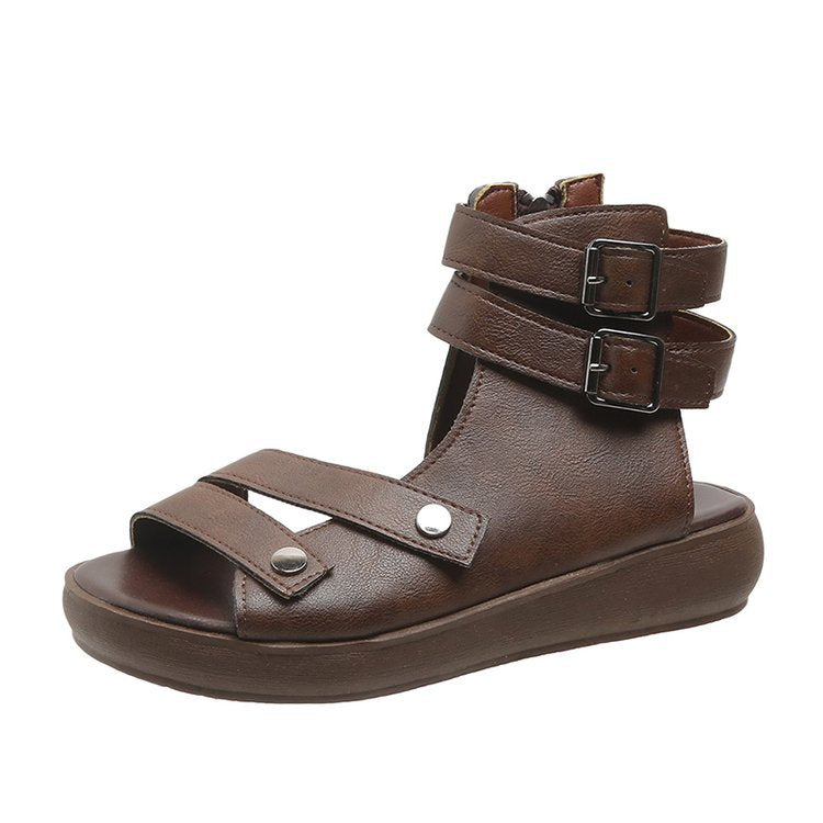 Sandalias romanas con plataforma