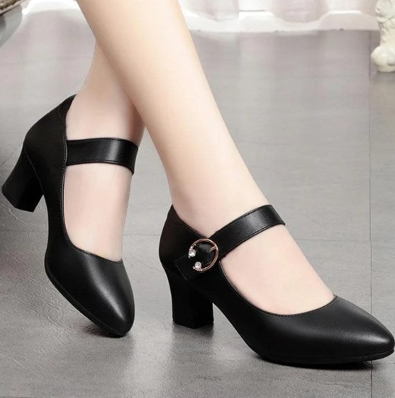2025 nuevos zapatos de cuero de suela blanda para mujer