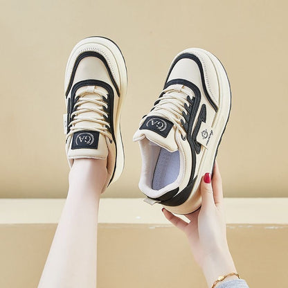 Zapatos deportivos casuales versátiles