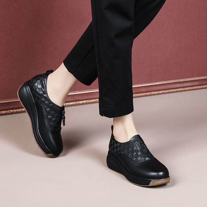 2026 Zapatos de piel a cuadros con suela blanda