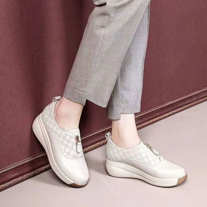 2026 Zapatos de piel a cuadros con suela blanda