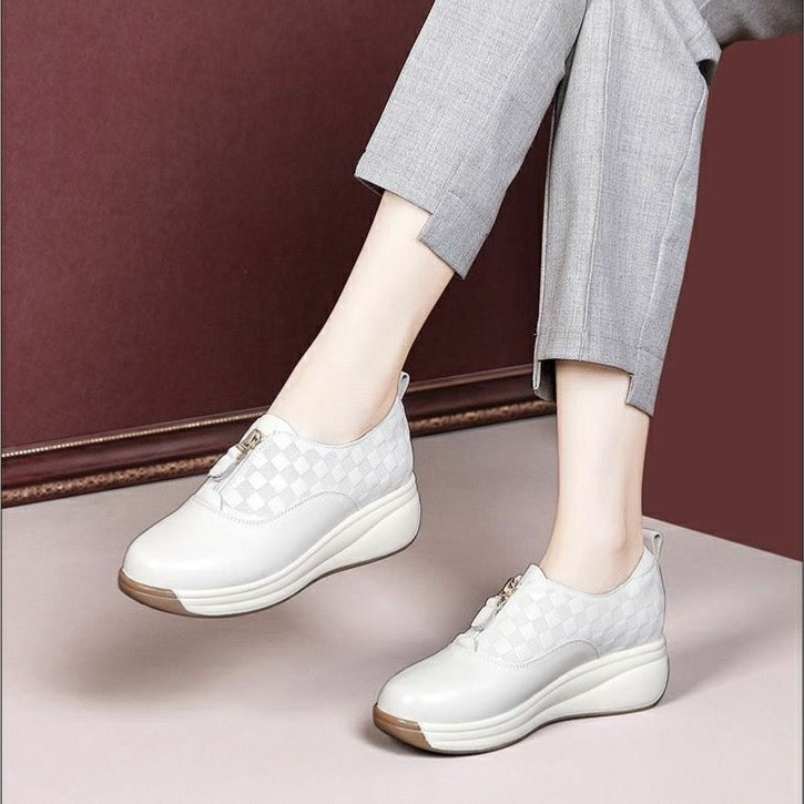 2026 Zapatos de piel a cuadros con suela blanda