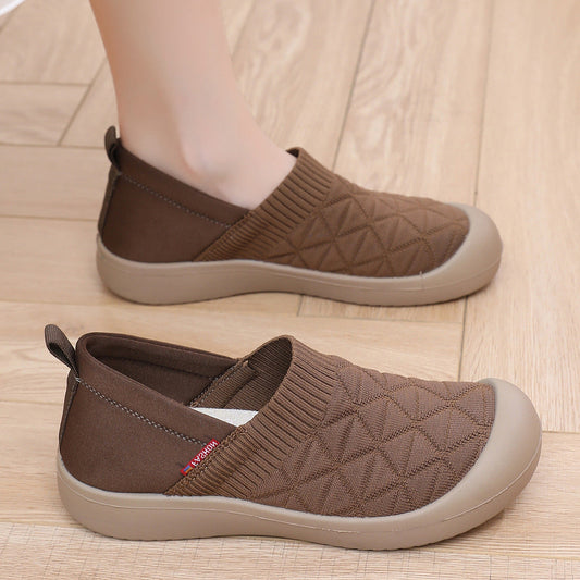 Los nuevos zapatos individuales femeninos son antideslizantes y suaves en primavera y otoño, y los zapatos perezosos son ligeros en suelas planas.