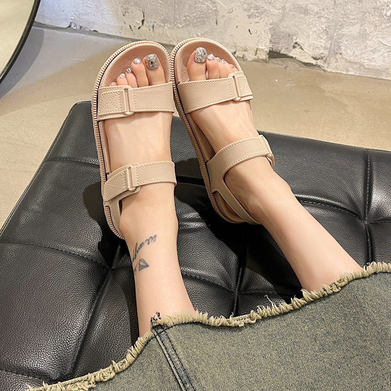 Nuevas sandalias para mujeres en verano 2025