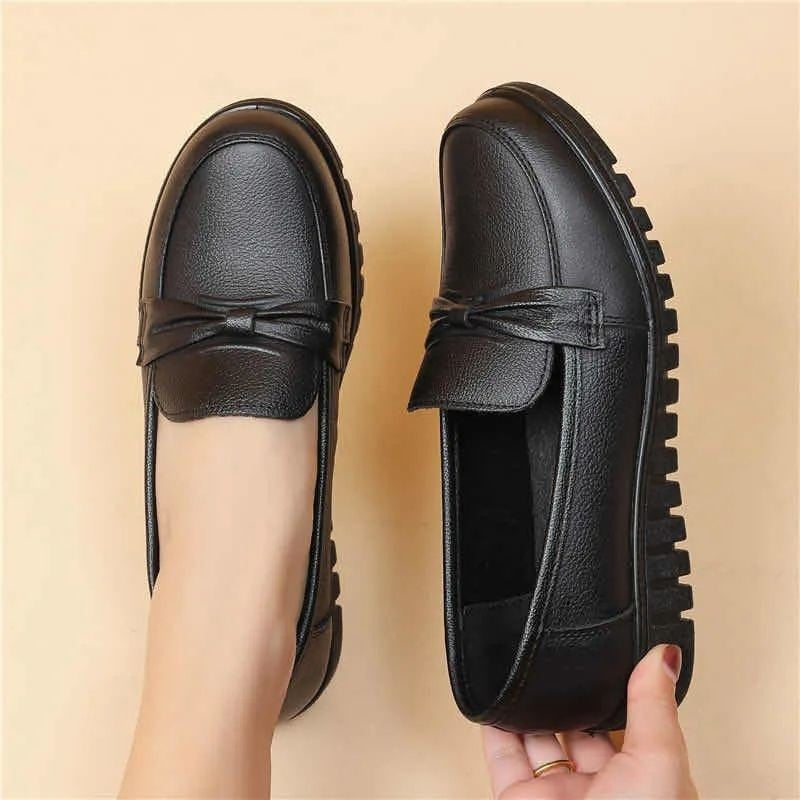 2026 Zapatos de piel con suela blanda y punta redonda
