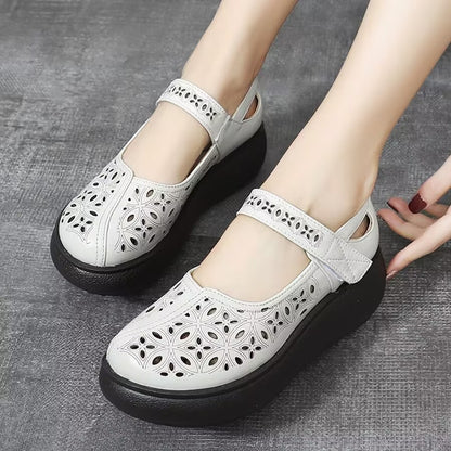 Zapatos de piel con aberturas