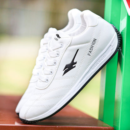 Zapatillas deportivas de punta redonda y suela blanda